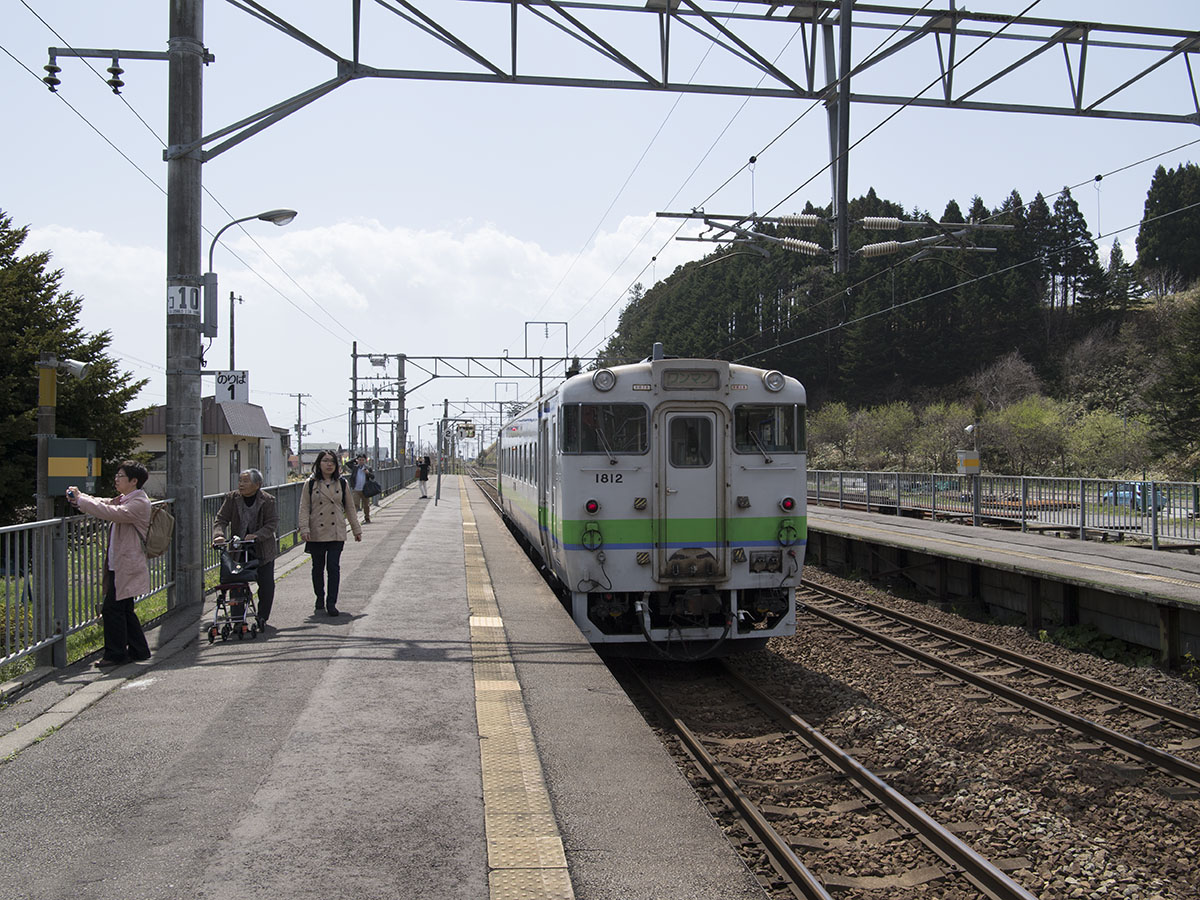 渡島当別駅に停車中の木古内行列車