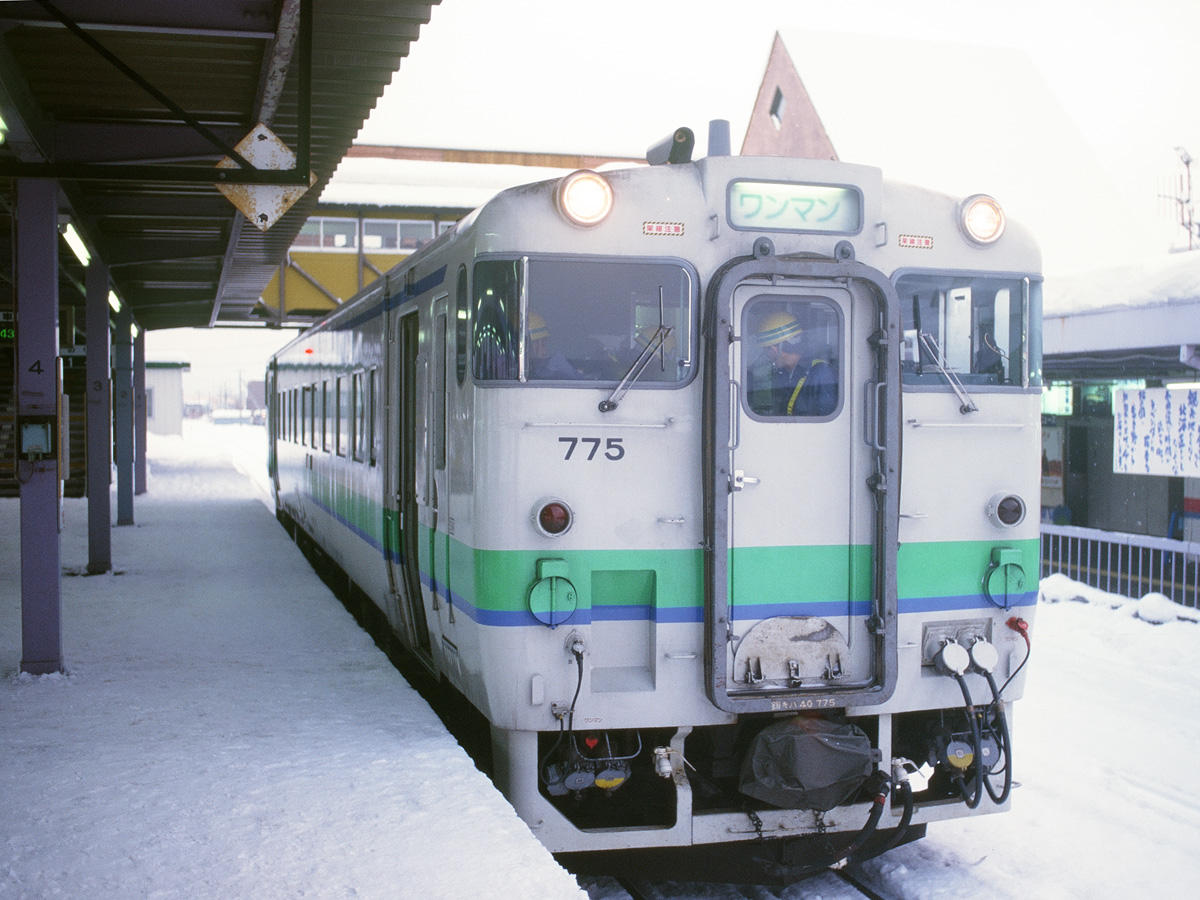 富良野駅に停車中のキハ40系ディーゼルカー