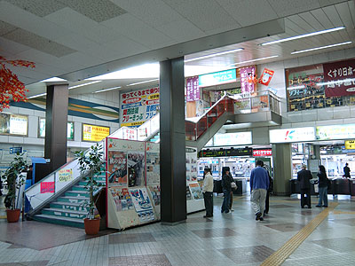 富山駅南口コンコース