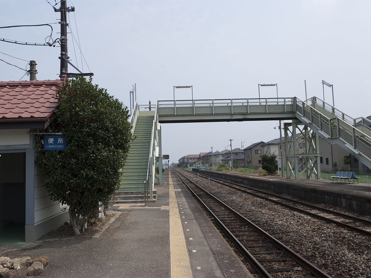 丹荘駅跨線橋
