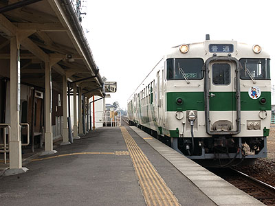仁井田駅ホーム(2)