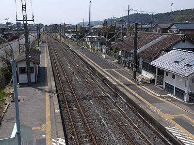 松尾駅ホーム