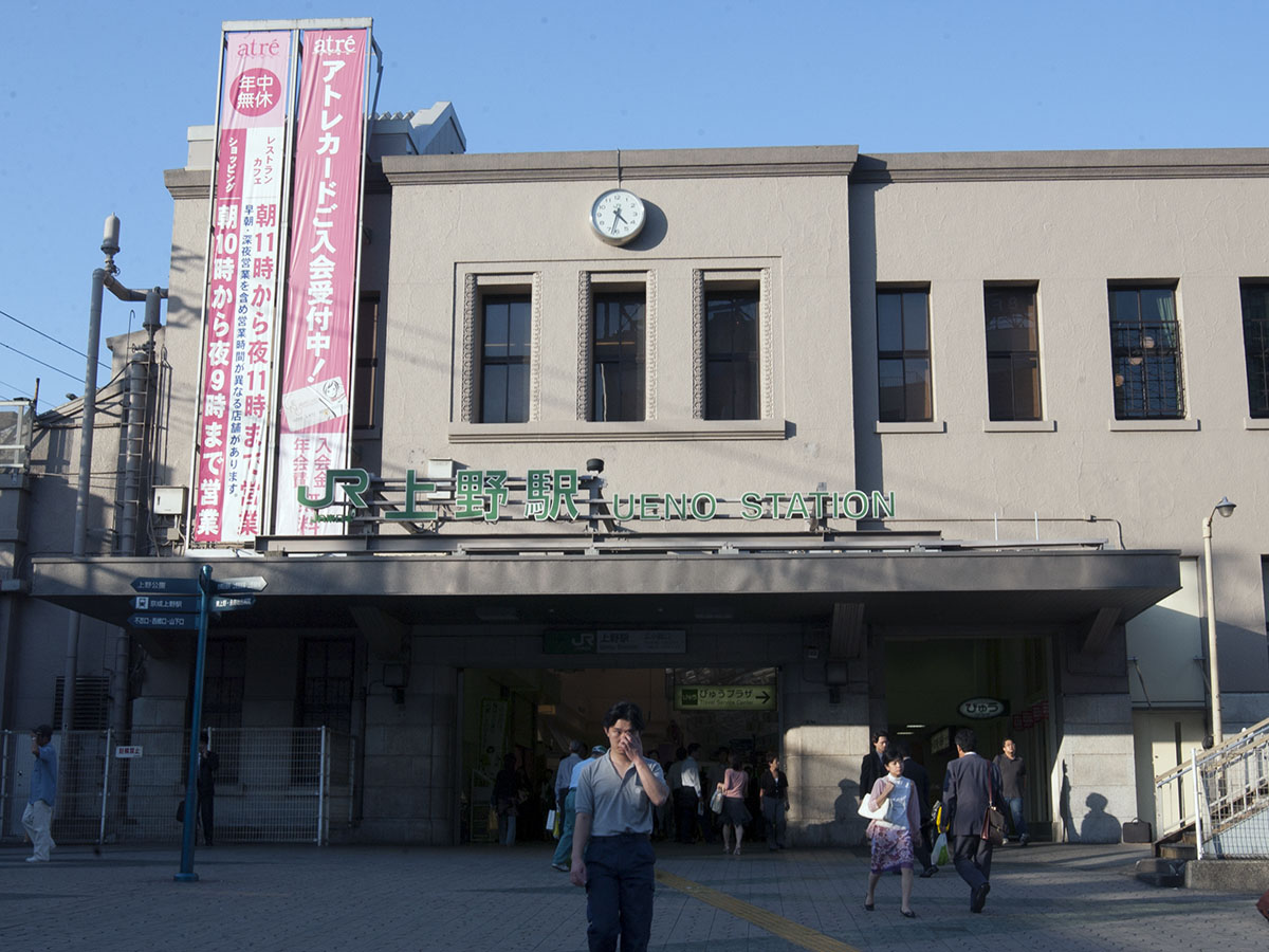 上野駅広小路口（南東側出口）