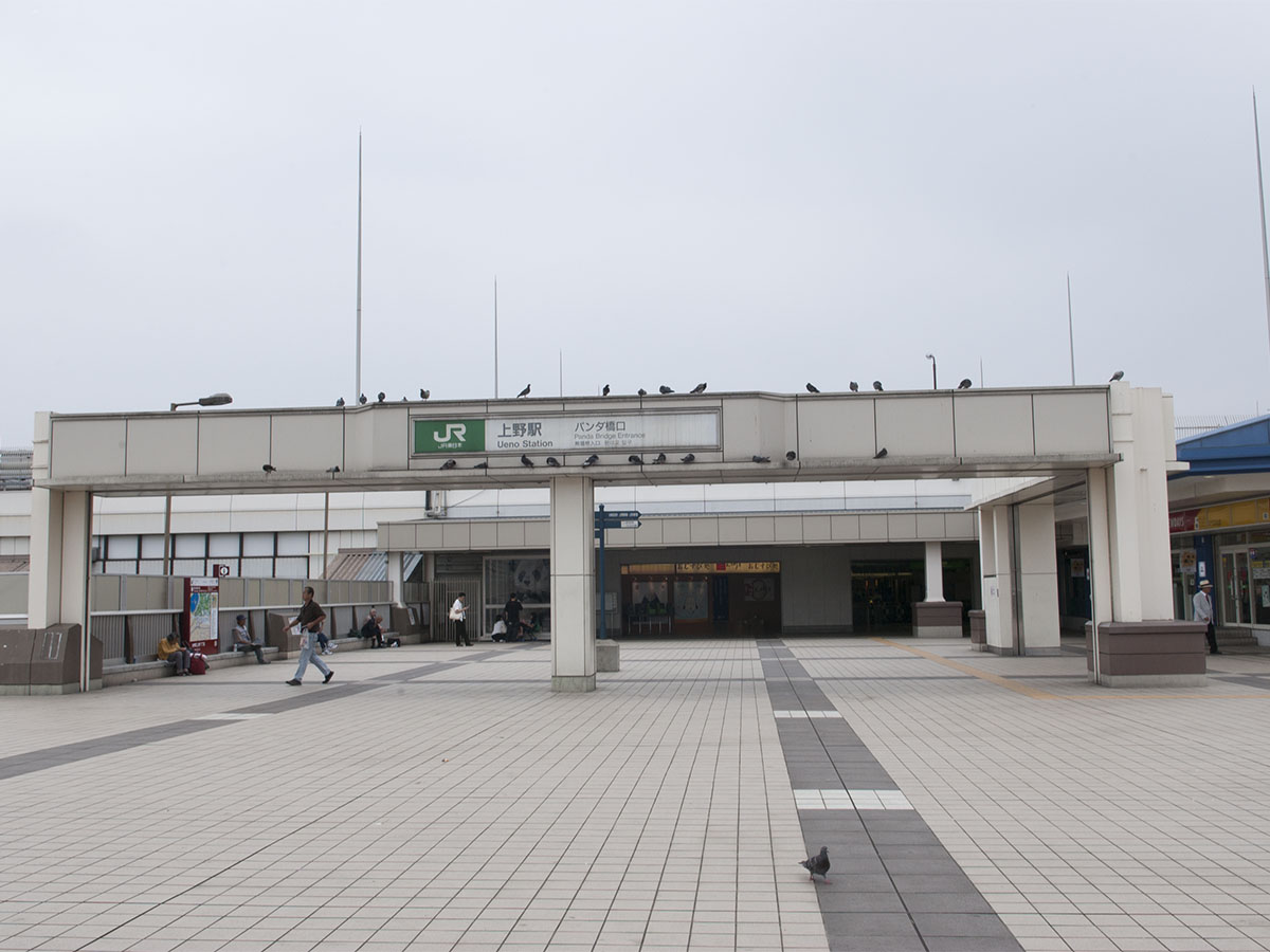 上野駅パンダ橋口