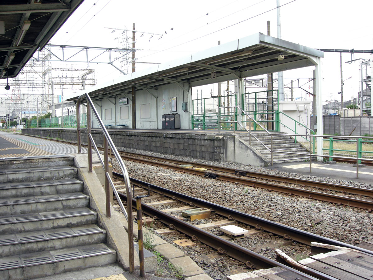 武蔵白石駅ホーム