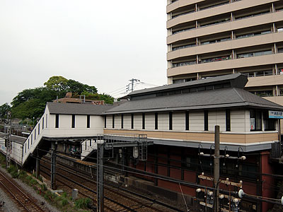 神奈川駅駅舎