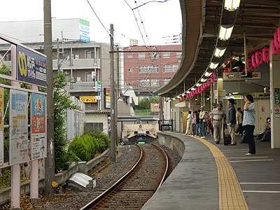 京成金町駅ホーム