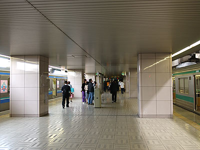 新木場駅ホーム