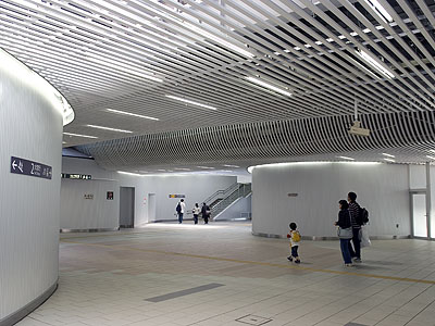 鉄道博物館（大成）駅コンコース