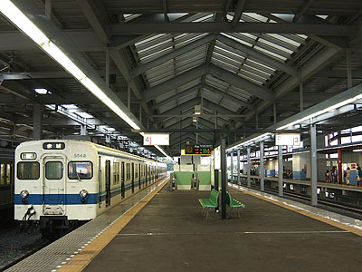 太田駅ホーム