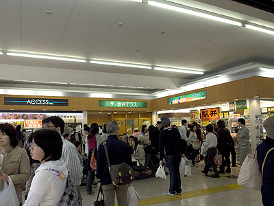 東武日光駅コンコース