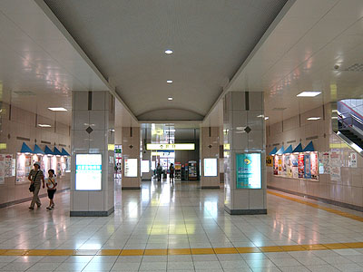 鎌ヶ谷駅コンコース