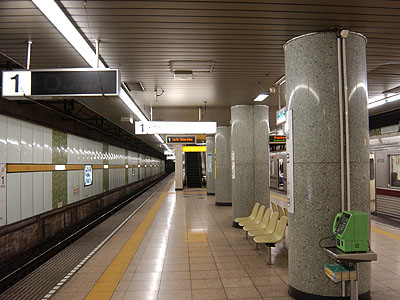 辰巳駅ホーム