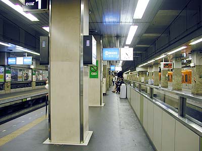 阪神三宮駅ホーム