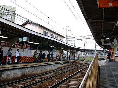 京阪膳所駅ホーム