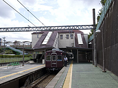 日生中央駅ホーム