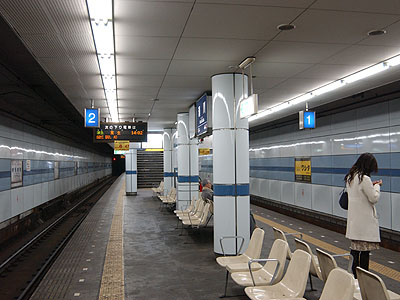 湊川駅ホーム
