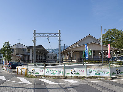 湯田中駅を終端部側から望む