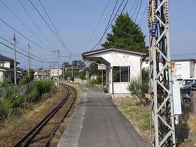 金井山駅ホーム