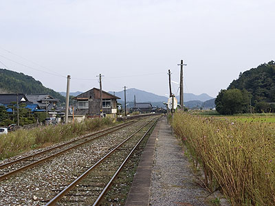 崎山駅ホーム(2)