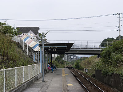 志井公園駅ホーム
