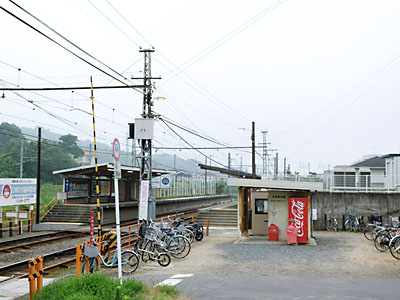 西衣山駅