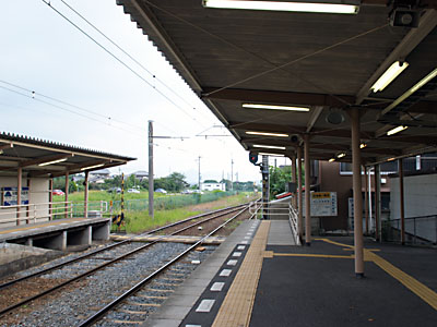 岡本駅ホーム
