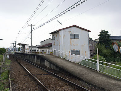 西前田駅ホーム
