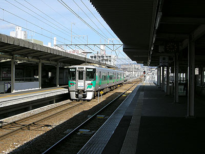 新豊田駅ホーム