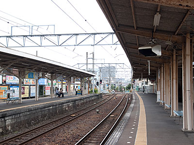 三島田町駅ホーム