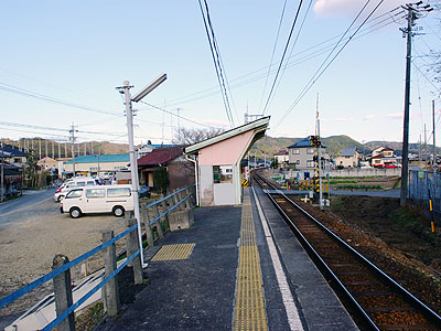 顔戸駅ホーム